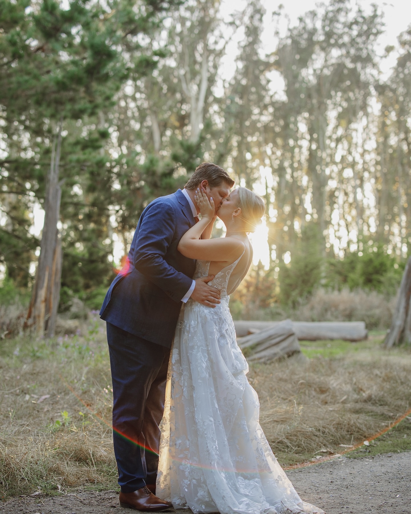 You are my sunshine ☀️

•
•
•

#presidiogolfcourse #sanfrancisco #sanfranciscowedding #weddingvenue #married #loveislove #bayareawedding #eventvenue #bestdayever