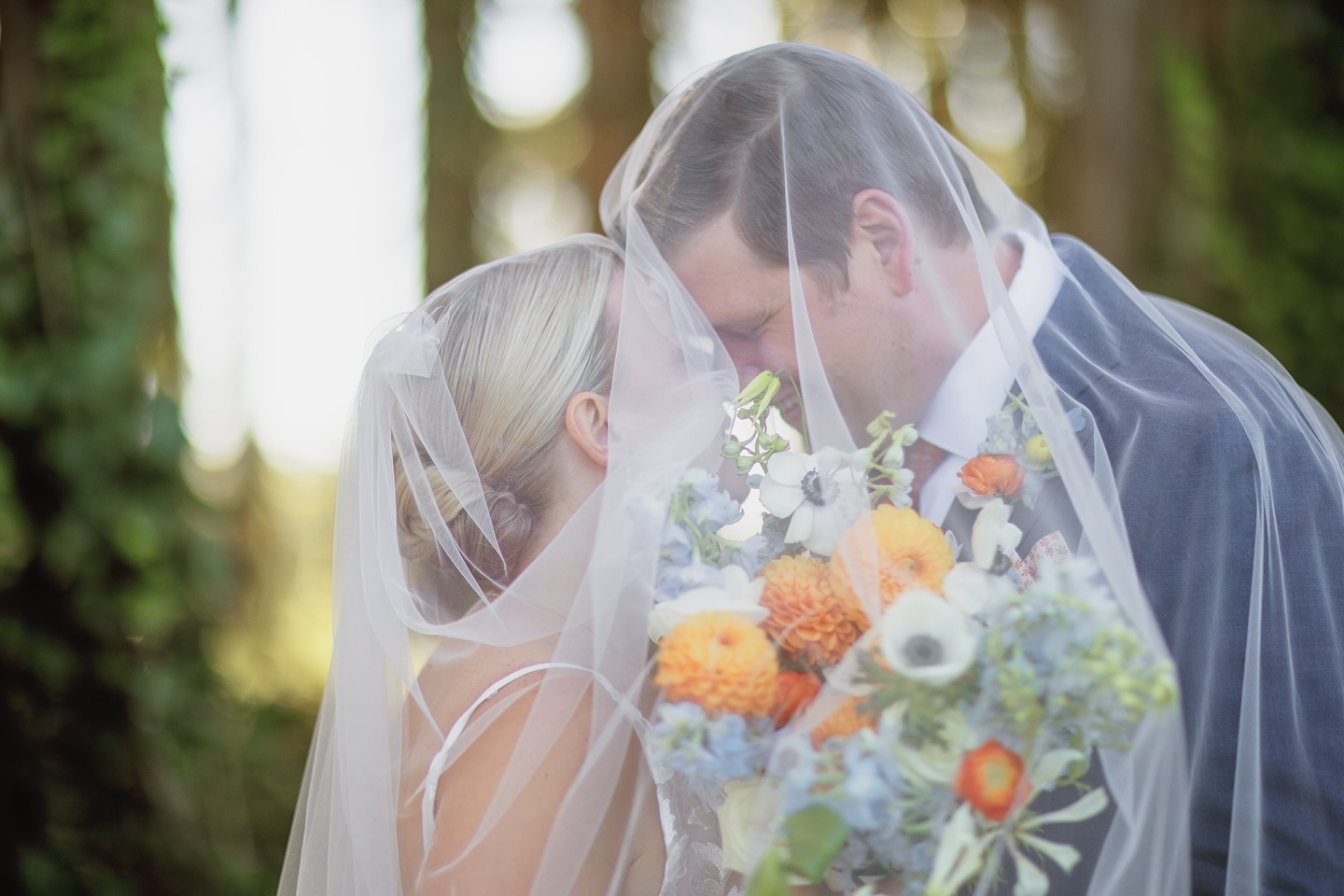 “The best thing to hold onto in life is each other.” -Audrey Hepburn

•
•
•

#sfwedding #presidio #presidiogolfcourse #sfweddingvenue #photographer #bestdayever #justmarried #loveislove #sanfrancisco #norcalwedding #bayareawedding